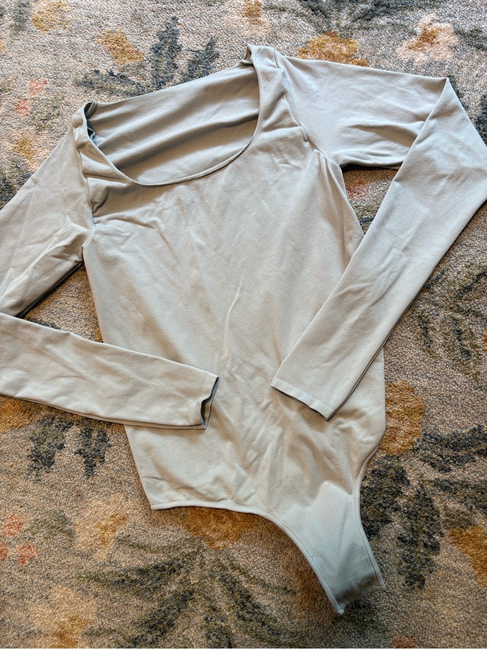 Skims Fits Everybody Long Sleeve Scoop neck bodysuit L/XL